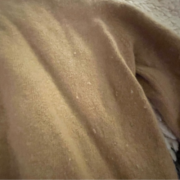 Damaged Cashmere Tan Sweater - Picture 4 of 5